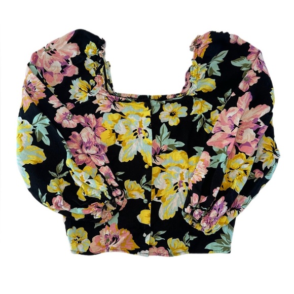 Who What Wear Black Floral Linen Long Sleeve
Smocked Button Top - Women’s L - Picture 5 of 8